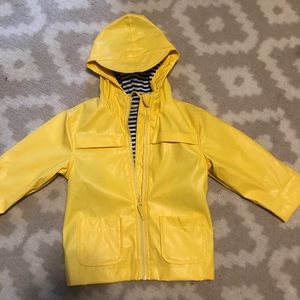 Classic yellow rain jacket fully lined. NWOT